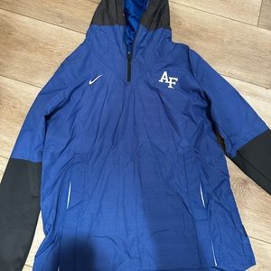 Nike Air Force pull over size medium